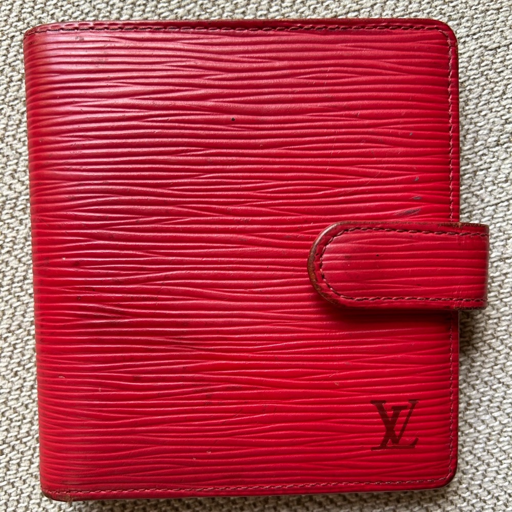 Louis Vuitton Porte Billets Compact Epi